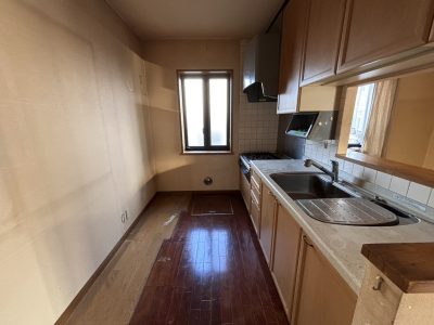 025：キッチン前